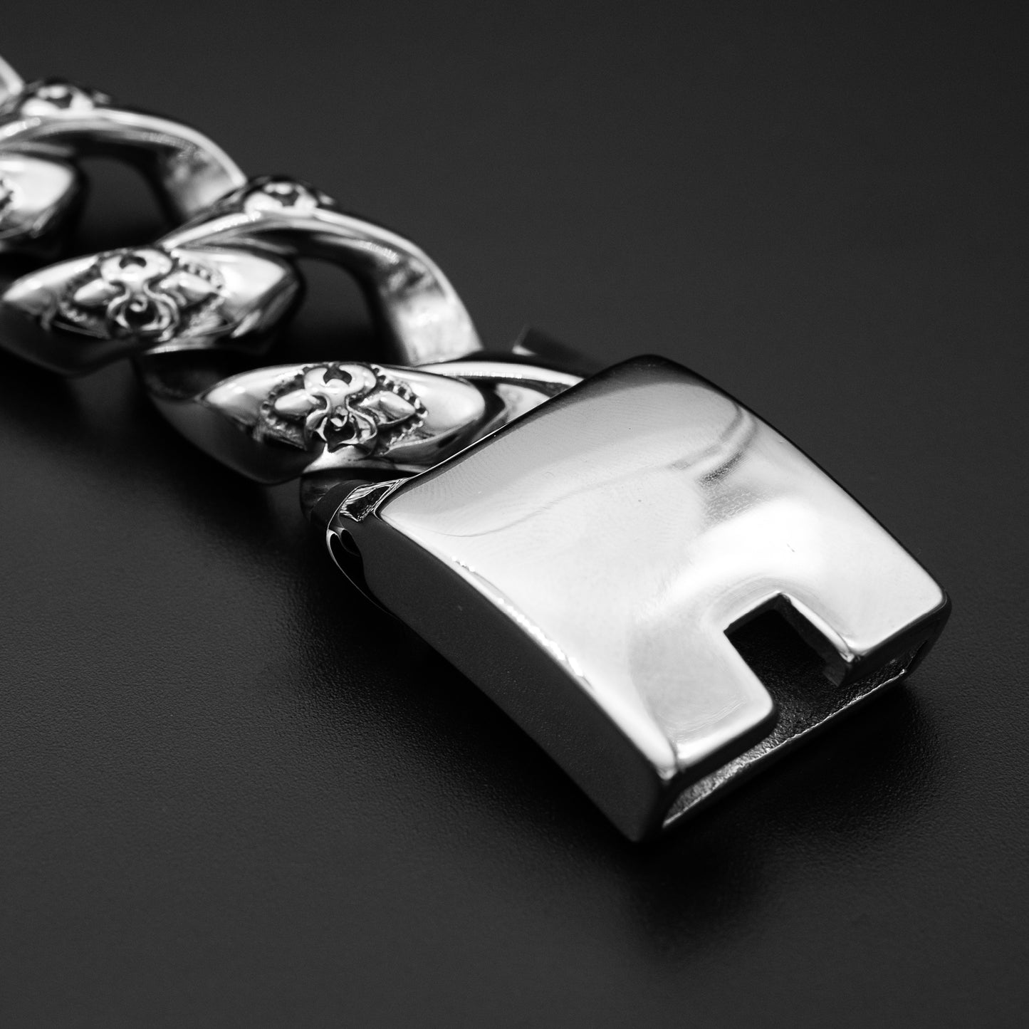 Armband George - SAVE BRAVE